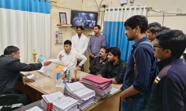 सीएमएचओ को मानदेय भुगतान देरी को लेकर सौपा ज्ञापन