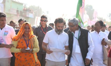 सुरेश मोदी का नीमकाथाना को जिला बनाने का भरसक प्रयास, राहुल गांधी को दिया ज्ञापन 