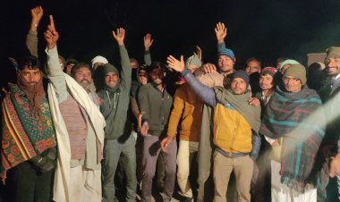 18 घंटे से 5 गांवों की बिजली गुल, गांव के जीएसएस पर लोड कम करने की मांग को लेकर किसानों ने लगाया धरना, मांग नहीं मानने तक बिजली नहीं करने देंगे चालू