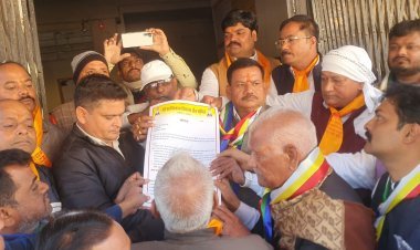 जैन समाज ने मौन जुलूस निकालकर किया प्रदर्शन