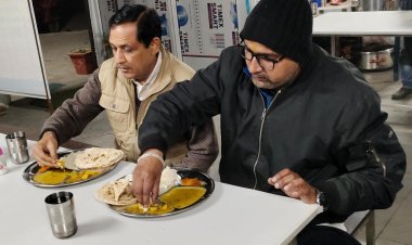 शहर में चल रही इंदिरा रसोई योजनाओं का औचक निरीक्षण