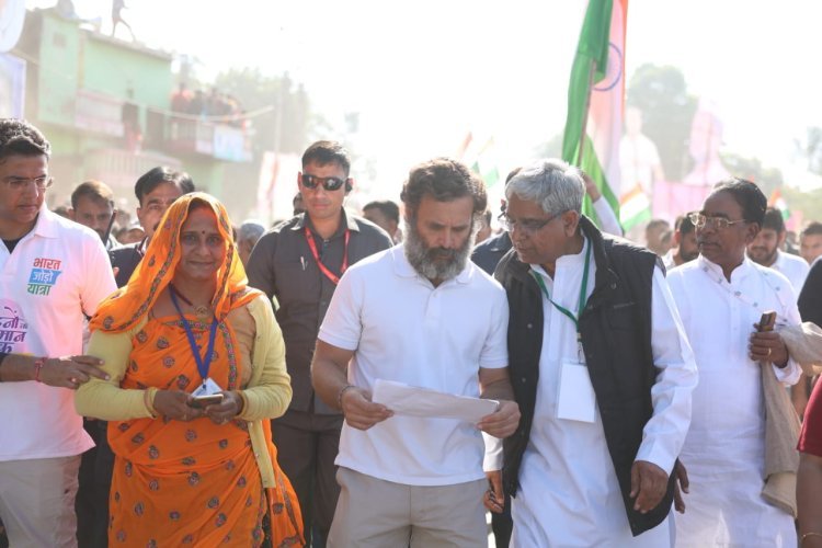 सुरेश मोदी का नीमकाथाना को जिला बनाने का भरसक प्रयास, राहुल गांधी को दिया ज्ञापन 