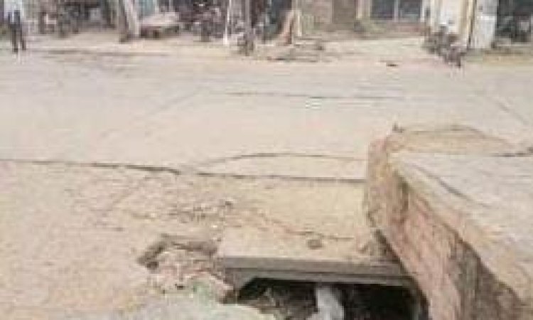 बस स्टैंड के पास बने नाले का रैंम्प फिर से बनवाने की मांग