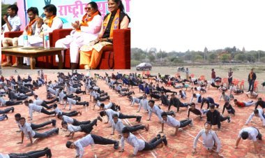 एबीवीपी द्वारा विवेकानन्द जयंती पर  सामूहिक सूर्यनमस्कार व योगाभ्यास का आयोजन