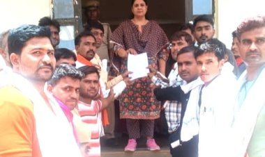 मनरेगा में 50-50% महिला व  पुरुष मेट नियोजित करने की मांग