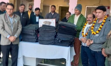 पुण्यतिथि पर कंबल वितरण का हुआ कार्यक्रम