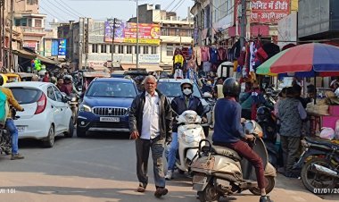 अनदेखी प्रशासन की और अतिक्रमण जनता का