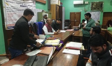 नगरपालिका में आयोजित एंपावर्ड कमेटी बैठक में नहीं पहुंचे ईओ, नगरपालिका अध्यक्ष राजकरण चौधरी ने जताई नाराजगी