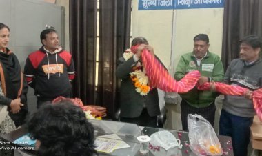 समग्र शिक्षा अभियान में सी डी ई ओ पद पर कार्य ग्रहण करने पर दी बधाई