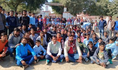 शोभासर की रा. उ. मा. वि के विधार्थियो ने की तालाबंदी