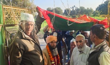 अकीदत के साथ मनाया गया गुलाब शाह बाबा का उर्स, पेश की चादर