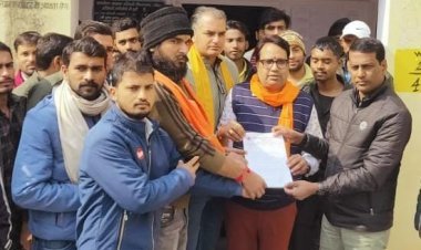 विहिप के कार्यकर्ता की असम हत्या करने पर रोष राष्ट्रपति के नाम उपखंड अधिकारी को दिया ज्ञापन