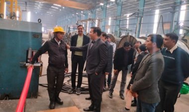 जिला कलक्टर ने रामगढ में प्रस्तावित औद्योगिक क्षेत्र रसगण, करमाला व एमआईए में औद्योगिक इकाइयों एवं रामगढ की टेराकोटा के दस्तकारों की कलाकृतियों का किया निरीक्षण