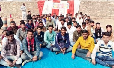 विद्युत कटौती  का समय बदल बदलने की मांग