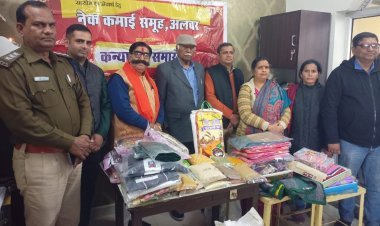 दो बेटियों की शादी में दिया कन्यादान  