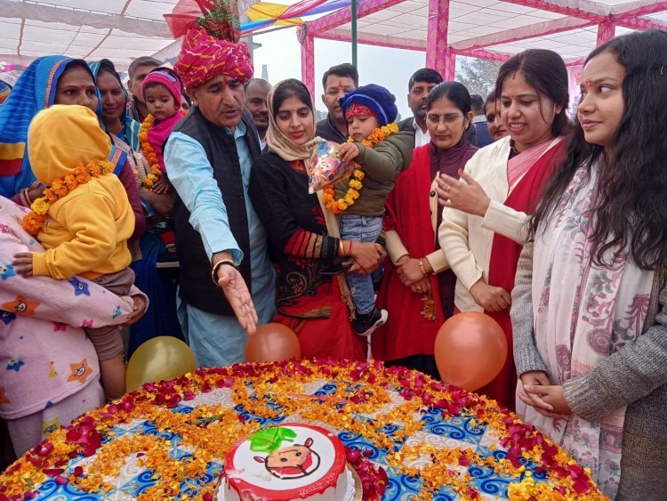 नारी चौपाल का हुआ आयोजन विभिन्न विभागों द्वारा महिलाओं को सरकार की योजना, नियम, अधिनियमों की जानकारी की गई प्रदान