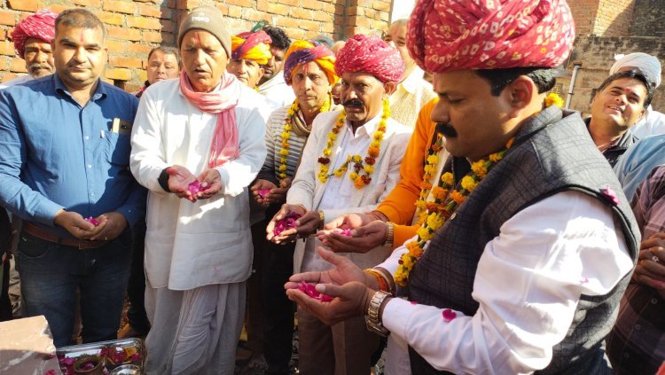 हुरडा प्रधान राठौड़ ने खाती खेड़ा में चारभुजा मंदिर निर्माण कार्य की शुरुआत की!