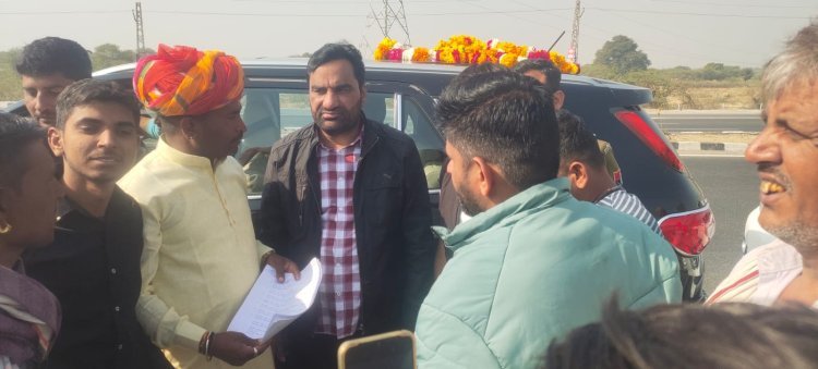 राष्ट्रीय लोक तांत्रिक पार्टी के सुप्रियो नागोर सासंद बेनीवाल का स्वागत किया! 