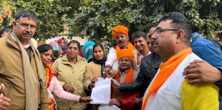 न्याय के लिए एसपी ऑफिस पर विरोध