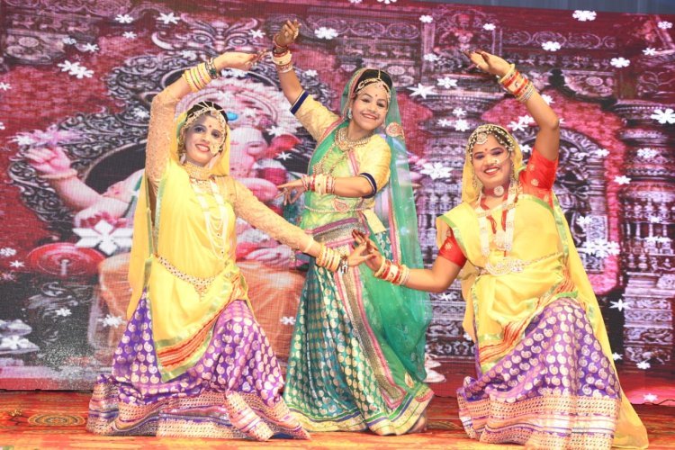 सांस्कृतिक प्रस्तुतियों ने मोहा मन