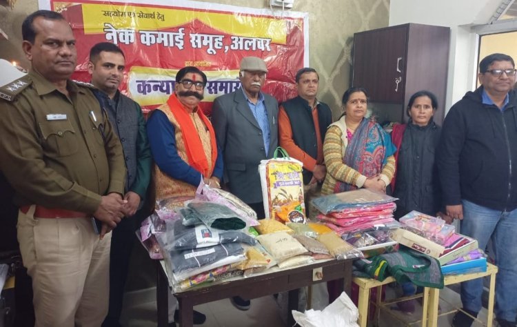 दो बेटियों की शादी में दिया कन्यादान