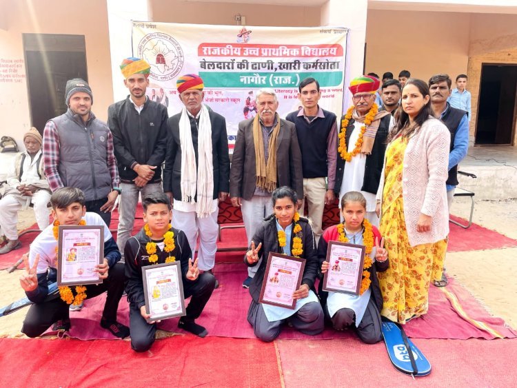 खारी कर्मसोता में वार्षिकोत्सव व प्रतिभावान खिलाड़ियों का किया सम्मान
