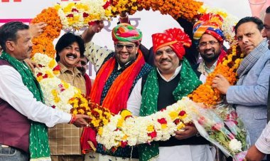 डॉ एस पी यादव के जन्मदिवस पर आयोजित रक्तदान शिविर में 441 एवं चिकित्सा शिविर में 1121 रोगी लाभान्वित