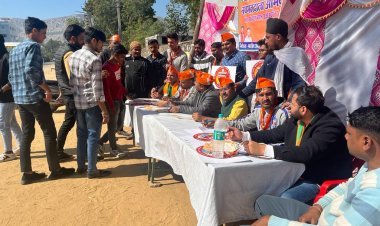 भाजपा युवा मोर्चा ने बाबू शोभाराम कॉलेज के बाहर चलाया नव मतदाता अभियान शिविर  480 युवाओं का किया रजिस्ट्रेशन 