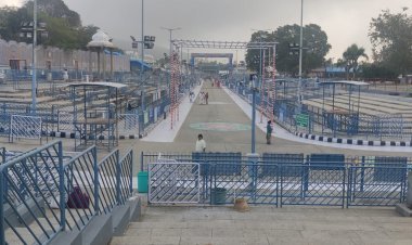 चिकित्सकों ने अपने योगदान से अत्याधुनिक मल्टी मिडिया प्रोजेक्टर किया भेंट