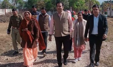 जिला कलक्टर ने किया महिलाओं द्वारा संचालित एफपीओ का निरीक्षण