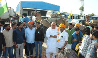 मरुसेना के नेतृत्व में मरुप्रदेश ऊँटों की महायात्रा ने रींगस में किया प्रवेश 