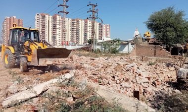 अतिक्रमण निरोधक दस्ते द्वारा अवैध अतिक्रमण के विरूद्ध की गई कार्रवाई