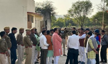 मृतक बोदूराम सैनी की हत्या के आरोपियों को गिरफ्तार करने को लेकर परिजनों ने दिया धरना..