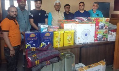 दो बेटियों की शादी कराई, किया कन्यादान