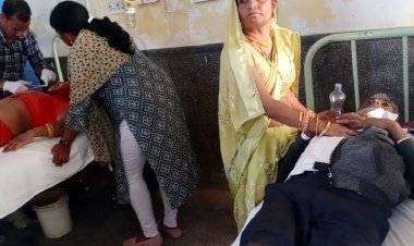 कारों की भीड़ंत, तीन घायल