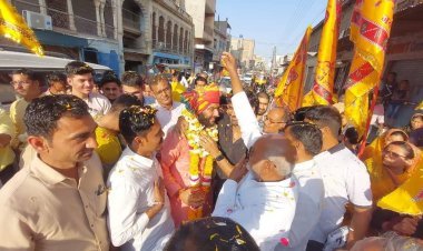 खाटू श्यामजी की कनक दंडवत यात्रा कर रविराज पहुंचे सरदारशहर, श्याम प्रेमियों ने यात्रा निकालकर किया भव्य स्वागत