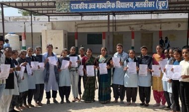 गांव-गांव पीले चावल वितरीत कर किया जनसंपर्क