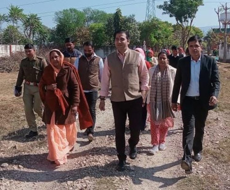 जिला कलक्टर ने किया महिलाओं द्वारा संचालित एफपीओ का निरीक्षण
