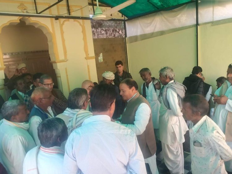विधायक अनिल शर्मा ने सुनी शहरी व ग्रामीण क्षेत्र से जुड़ी लोगों की समस्याएं, संबंधित अधिकारियों को समाधान करने का दिया निर्देश