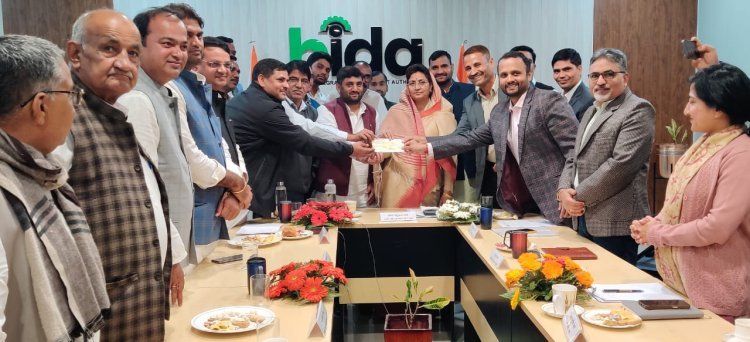 उद्योग मंत्री ने नगर परिषद भिवाडी के विकास कार्यों हेतु 4 करोड 65 लाख रूपये का चेक सौंपा