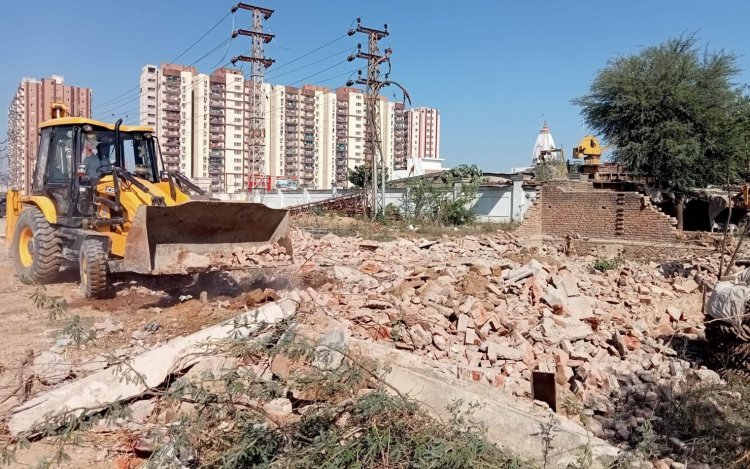 अतिक्रमण निरोधक दस्ते द्वारा अवैध अतिक्रमण के विरूद्ध की गई कार्रवाई