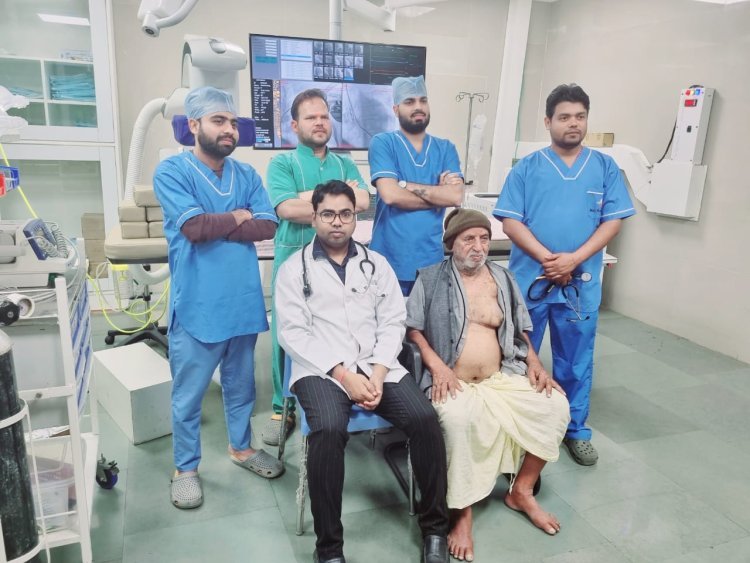 परमानेंट पेसमेकर लगाकर मरीज को दिया जीवनदान।