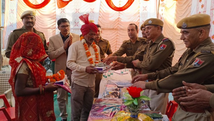 जिला पुलिस के अधिकारी व कर्मचारियों ने अपना कर्तव्य निभाया