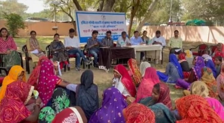 शहरी रोजगार गारंटी योजना के अंतर्गत काम मांगो अभियान की दी जानकारी, मौके पर ही बनाए श्रमिकों के जॉब कार्ड