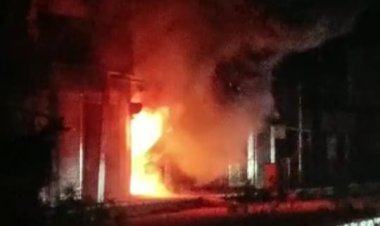 बाईक रिपेयरिंग की दुकान में लगी आग,पार्ट्स सहित 10 बाईकें जलकर हुई राख