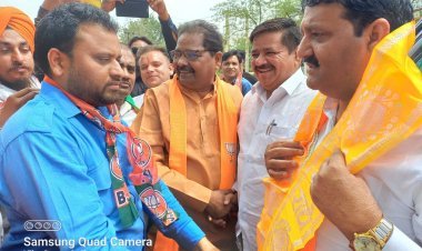 भाजपा जिला प्रभारी के अलवर आगमन पर युवा मोर्चा ने किया स्वागत