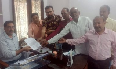 सड़क निर्माण की मांग 