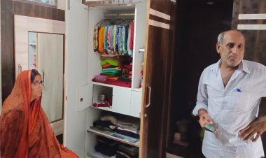 बातें करते-करते चोर ले गए कीमती सामान 