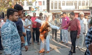 भाजपा ने सांभर फुलेरा को जिला नहीं बनाने पर मुख्यमंत्री का फूंका पुतला