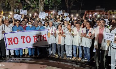 प्राइवेट अस्पतालों के संचालक चिकित्सकों ने राइट टू हेल्थ बिल के विरोध में निकाला कैण्डल मार्च